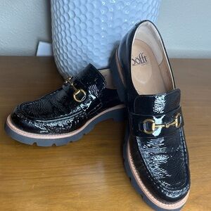 Sofft Prewitt black patent leather gold buckle loafer lug sole 9m